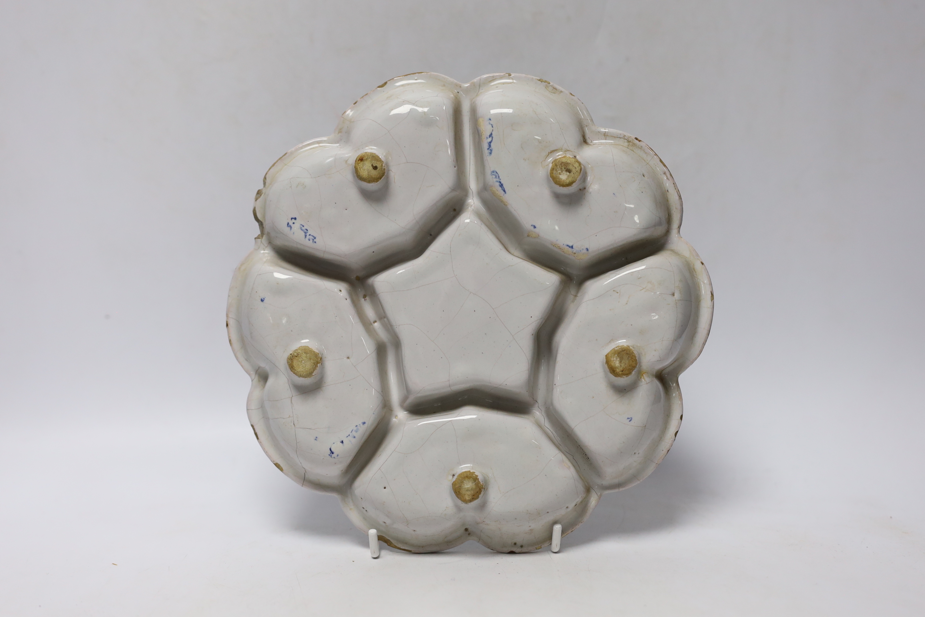 A Delft blue and white sweetmeat dish, c.1760, 22cm